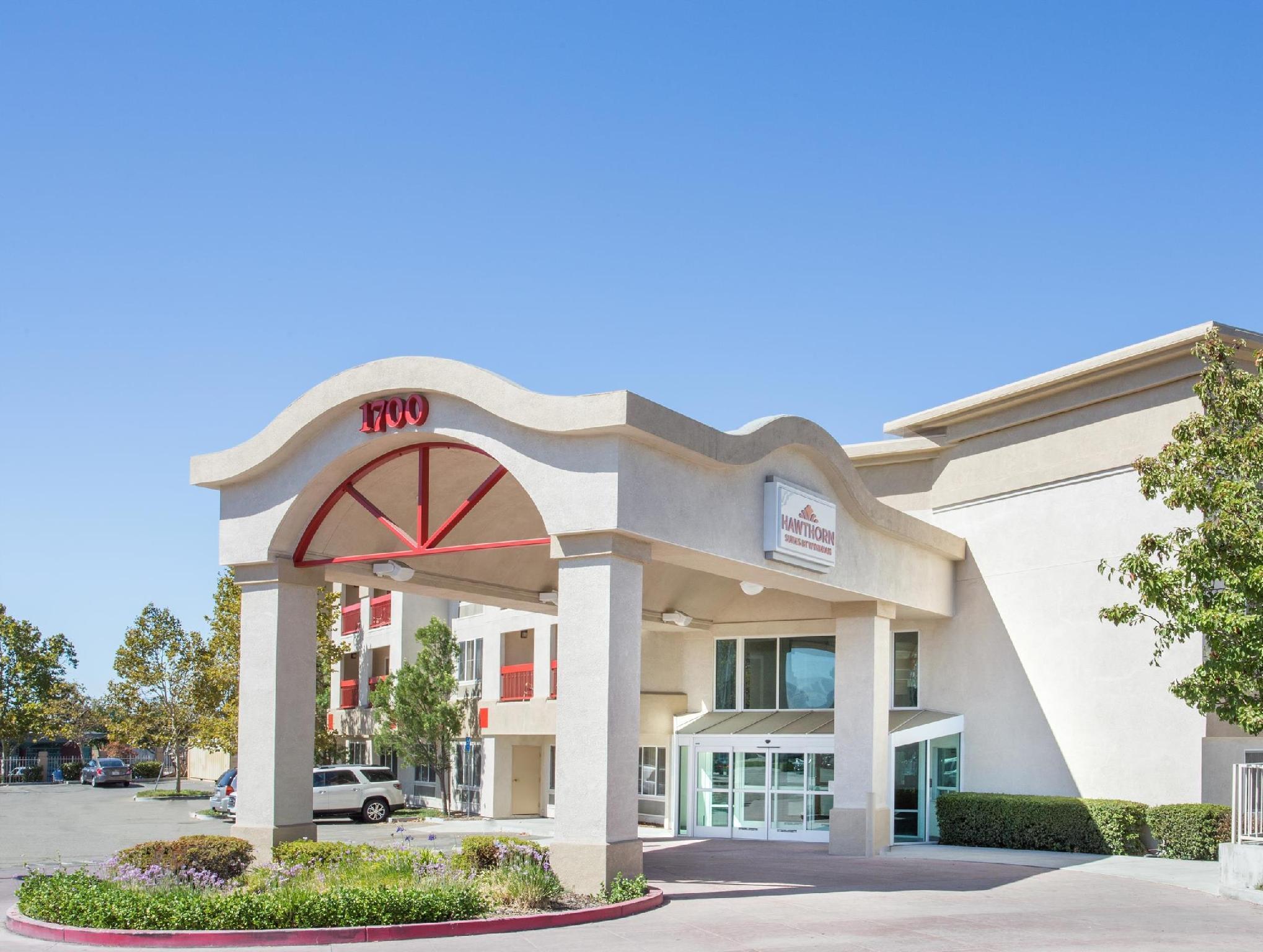 Hawthorn Suites By Wyndham Livermore Exterior photo