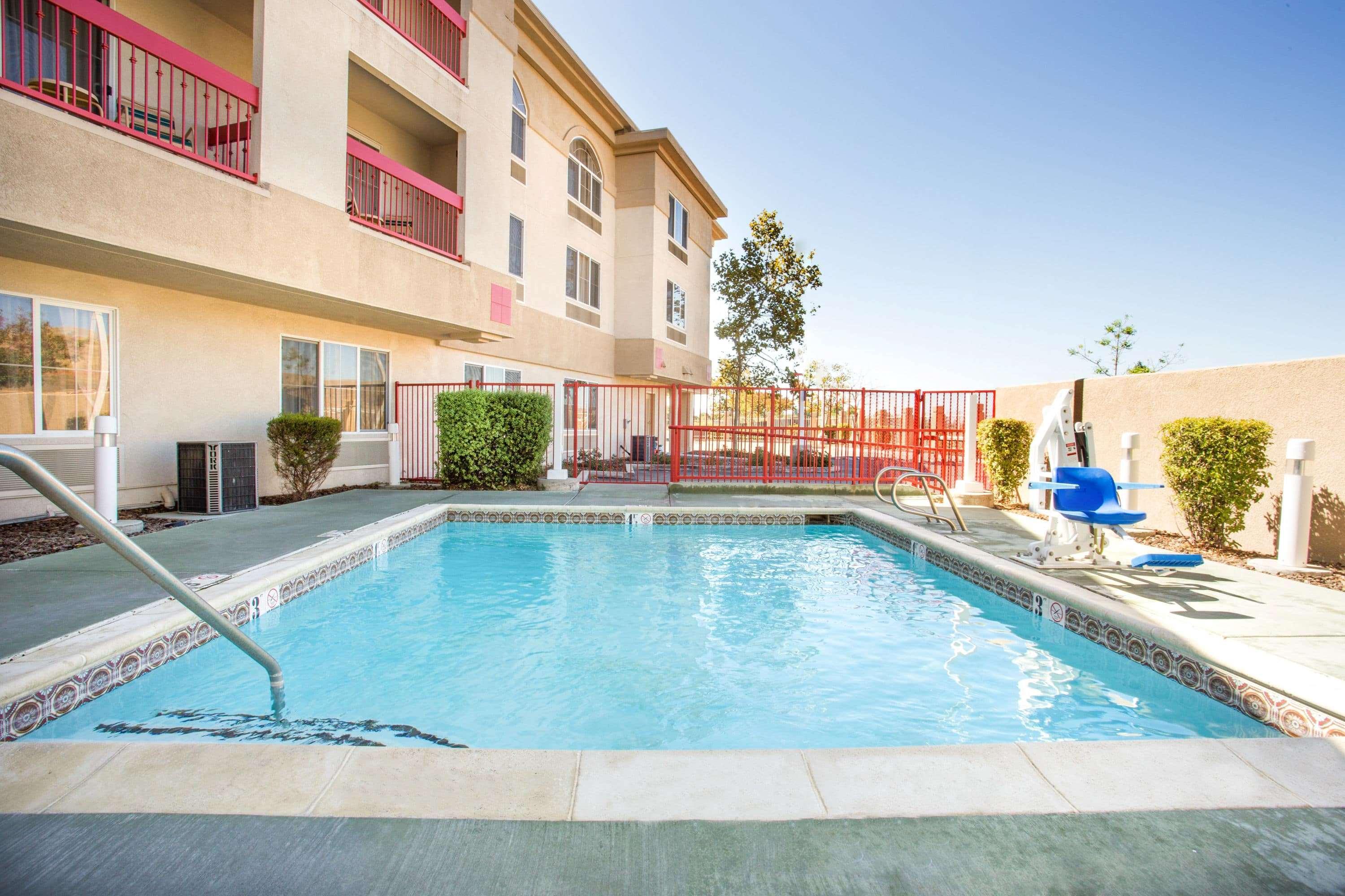 Hawthorn Suites By Wyndham Livermore Exterior photo
