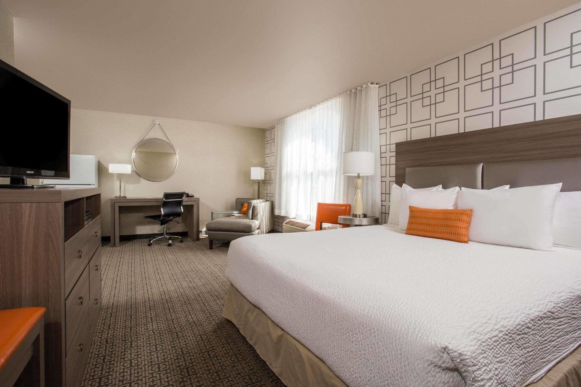 Hawthorn Suites By Wyndham Livermore Exterior photo